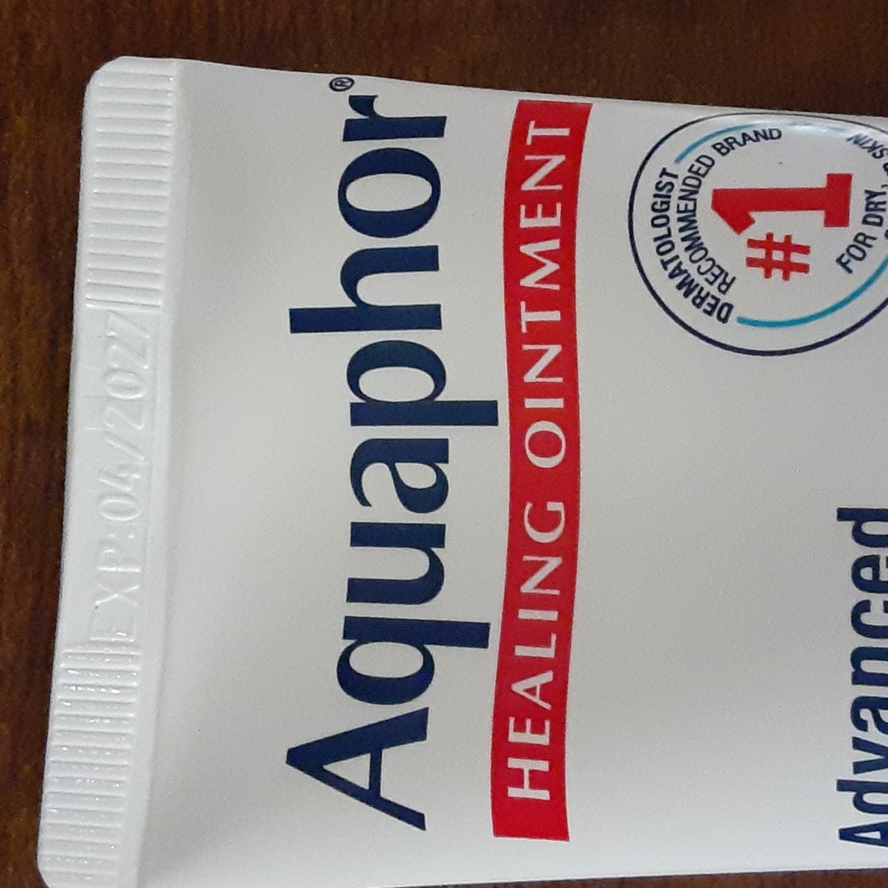 Aquaphor Healing Ointment - Picture 2 of 9